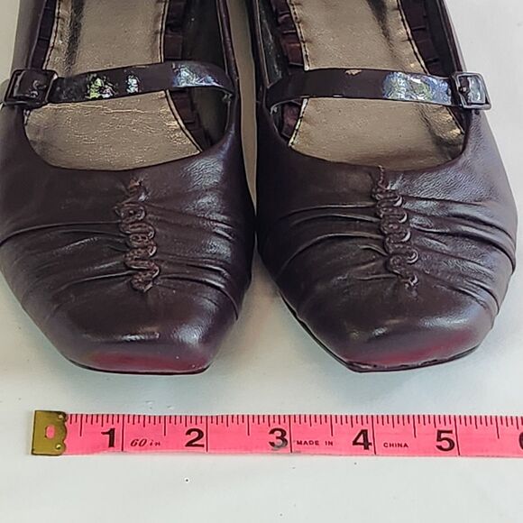 Kenneth Cole Reaction Size 7 Slip-On Plum Wedge Flats Comfort Work Shoes - Picture 3 of 7